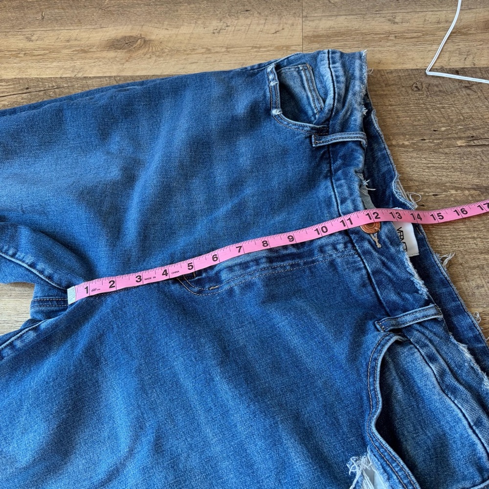 Vervet Distressed Cuff Crop Skinny Jeans - Picture 13 of 15
